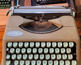 Hermes Baby typewriter with case
