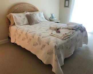 Queen Bed w/ Wicker Headboard, Mattress & Boxspring, Linens, Quilt Set