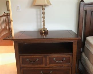 Stanley Side Table / Nightstand, Lamp