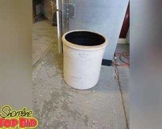 Beautiful Antique Large 10 Gallon Crock No Cracks or Chips