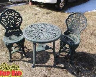 Polyresin Bistro Table 2 Chairs