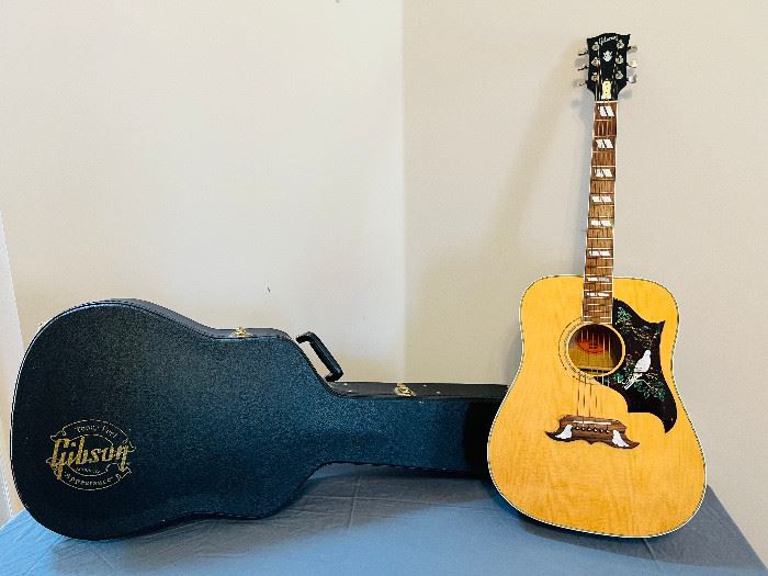 Gibson Dove Guitar