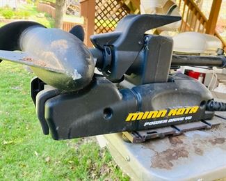 2002 14 ft. Lowe Sea Nymph V with Yamaha 4 Stroke, 25HP outboard, 3 seats, trolling motor, trailer, with titles. 