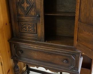 VINTAGE TWO DOOR AND ONE DRAWER HUTCH