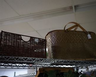 MANY BASKETS