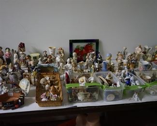 TABLE OF SMALL FIGURINES