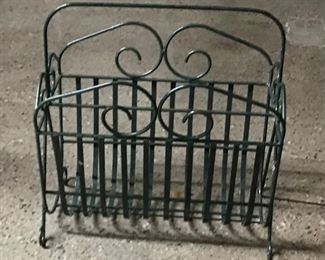 Metal magizine rack