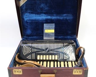 Sonola Accordion w/ Case