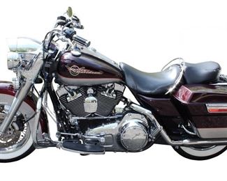1: 2007 Harley Davidson FLHRI Road King Motorcycle