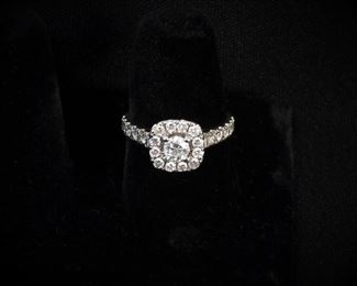28: Estate 10K Gold & Diamond Ring