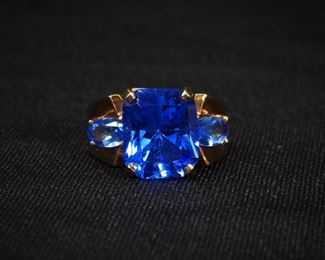 30: Estate 10K Gold & Tanzanite Ring