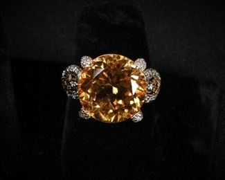 32: Estate 10K Gold Citrine & Diamond Ring