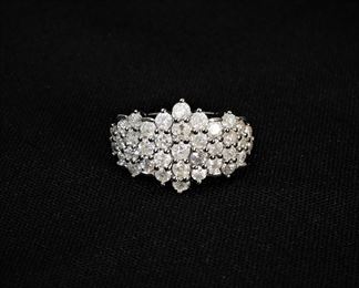 31: Estate 10K Gold & Diamond Ring