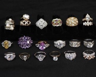 42: 20PC Estate Sterling Silver Rings