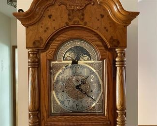 HOWARD MILLER Grandfather Clock in Olive Ash Burl - Model 610-796 - LIGHTED