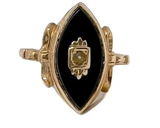 Antique 10k Gold Ring with Pearl Inset in the Center of Black Onyx Size 7.5