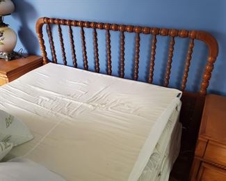 Jenny Lind spindle queen headboard