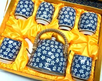 Asian Porcelain Teapot Set in Org Decor Box, 7
