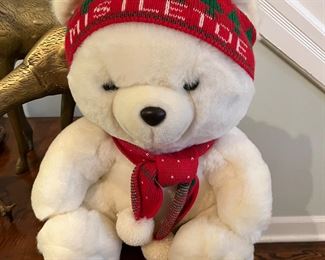 Marshall Field's Mistletoe bear