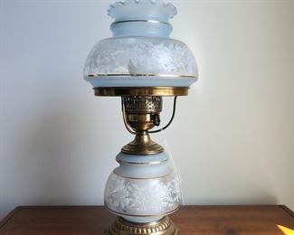 Quoizel pair of lamps. Working and in beautiful condition.