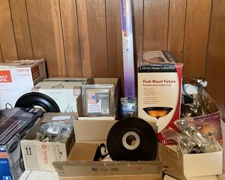 Assorted light fixtures