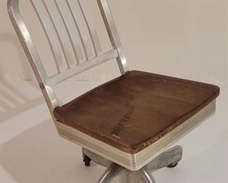 1940s Shaw Walker Rolling Office Chair - height app. 33 1/2" (needs weld repair)