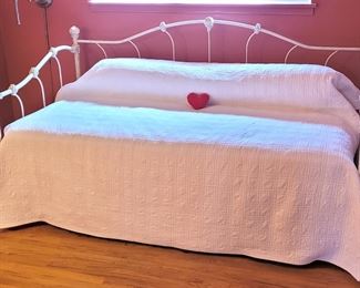 White Metal Antique Style Twin Daybed with Trundle and Mattress - OVERALL: L 80" X D 39" X H 45"
TRUNDLE: W 38 1/2 X L 72"