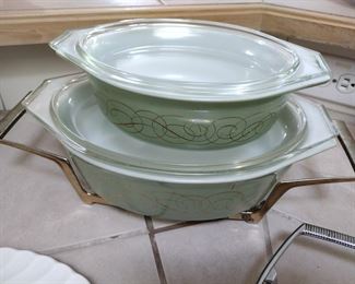 MCM Pyrex Sage Scroll Casserole Dishes w/ Lids & Adjustable Cradle