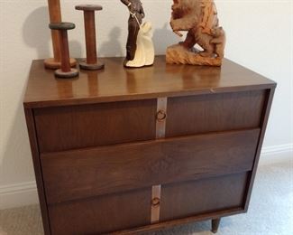 MCM Kroehler 2-drawer Chest