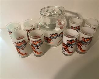 Set of 9 Tiger glasses and pitcher