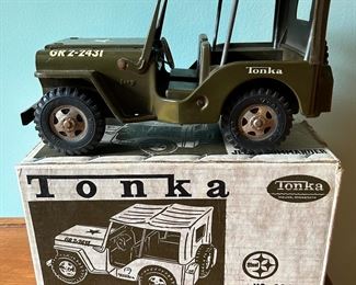 vintage Tonka Jeep Commander No 304 with original box
