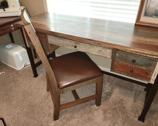 Cool desk & chairs set