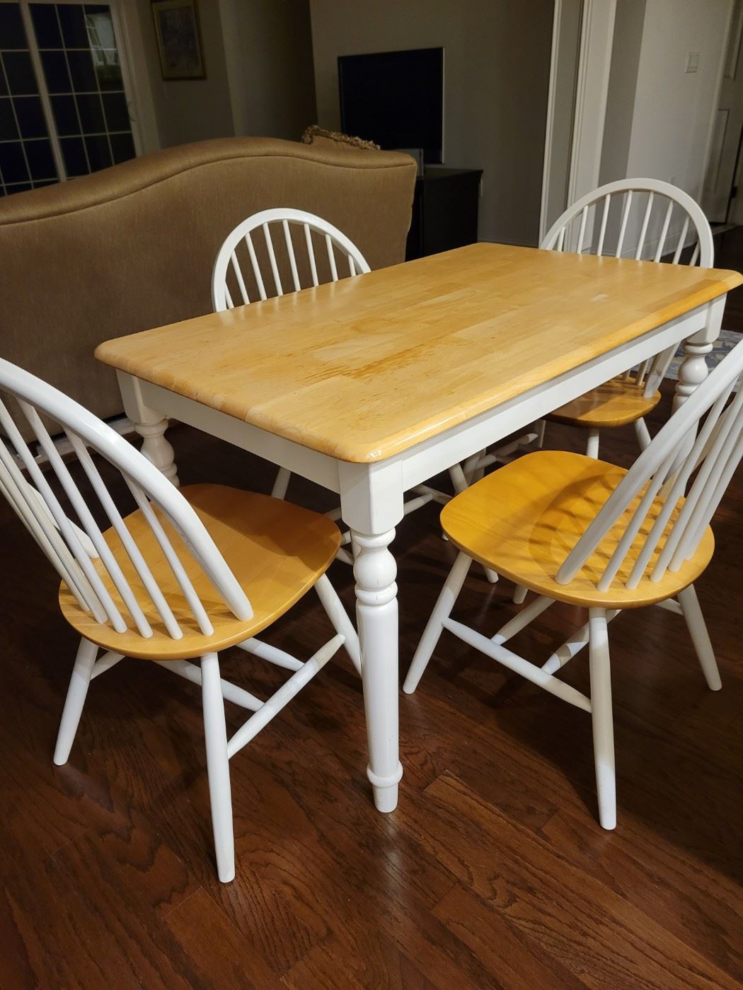 Estate Sale Greenbriar/Oceannaire in Waretown, NJ starts on 4/21/2023