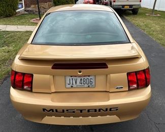 63 2000 Ford Mustang Rearmin