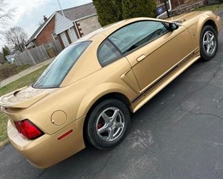 63 2000 Ford Mustang Starboardmin