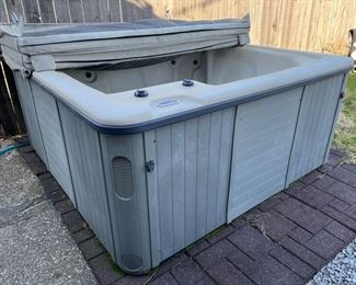 63 Balboa 6Person Jacuzzimin