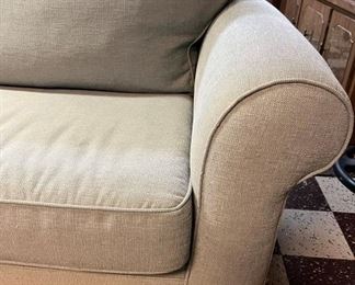 63 Sleeper Sofa Fabric Detailmin