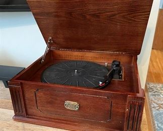 63 Thomas Museum Series Turntablemin