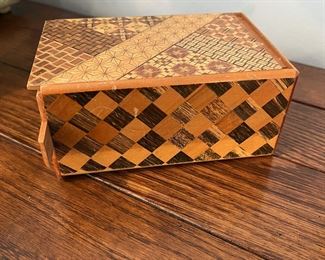 Secret compartment box