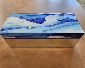 Mirrored beautiful box