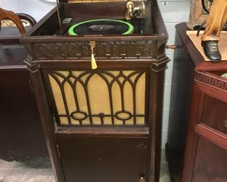 record player Orlando Estate Auction
