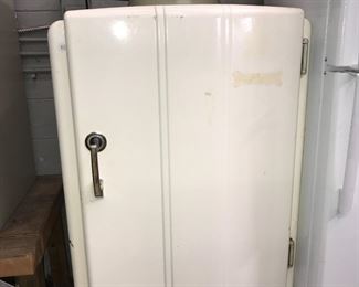antique fridge for sale Orlando Estate Auction