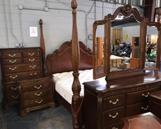 king bedroom suite Orlando Estate Auction