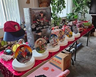 Betty Boop plates with authenticity certificate set of 12
