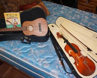 Ukalele, violin/fiddle