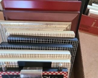 Picture frames 4x6 and 5x7