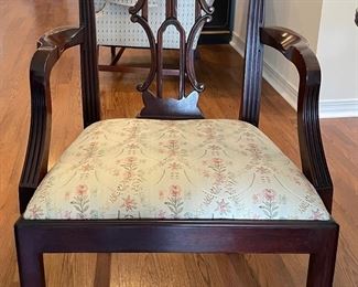 2_____$1,795
Mahogany double pedestal table 68Lx44Wx30T with 3 leaves 16""EACH"		
Henkell & Harris 2 Armchairs & 4 chairs mahogany 