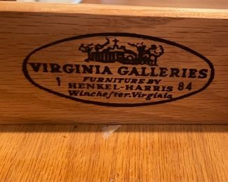 4_____$595 	
Henkell & Harris VA Bachelor's mahogany chest 33Wx18Dx31T w/pull out tray	