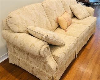 _____$295 	"
Lazyboy hideway sofa bed cream butterfly upholstery 80""x36T"