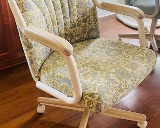 35_____$250 	"
Kitchen table 42""round + 1 leave 17"""		